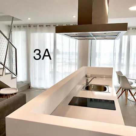 Edifici Valeria דירה אמפוריבראבה