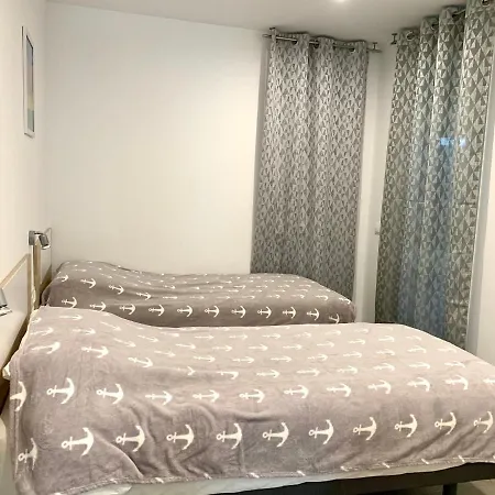 Edifici Valeria אמפוריבראבה