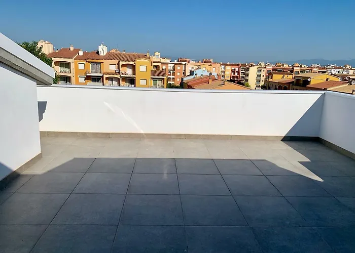 Edifici Valeria 公寓 艾姆布里亚布拉瓦