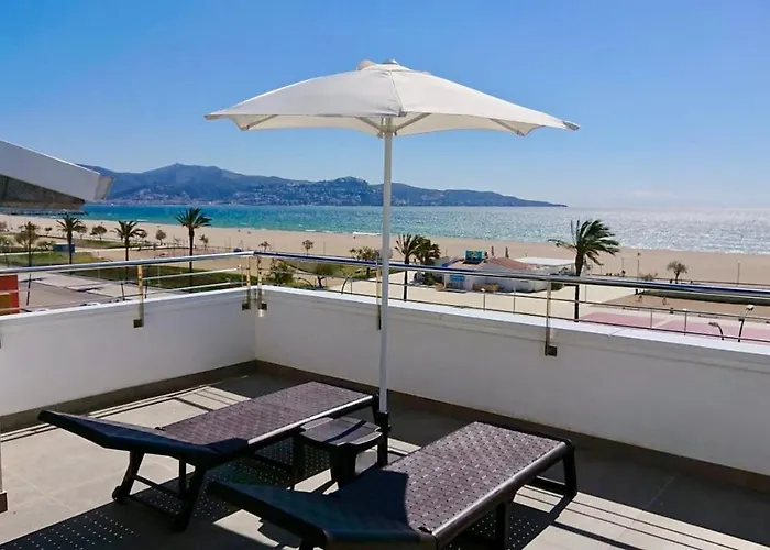 Edifici Valeria شقة إمبوريابرافا